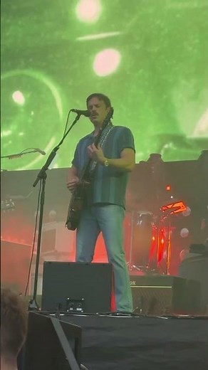 Radioactive - Kings of Leon Live at MetLife Stadium 7/20/2025