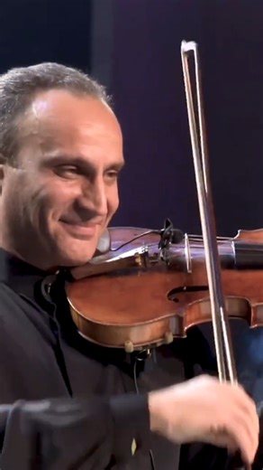 Yanni – The Storm | Mesmerizing Violin Solo 🎻🔥 | Live Concert Short