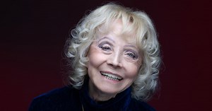 « Je compte bien être centenaire » : la chanteuse Isabelle Aubret remonte sur scène à 87 ans