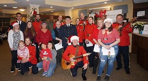Kelowna RCMP Christmas Cheer Crew visits seniors