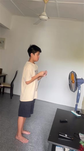 He started embracing, Christian.. Mga Buddhist biya ning mga bataa . No one teach him to do . He did by himself and YouTube tutorials. #fyp #fblifestyle | Mayora Chinita