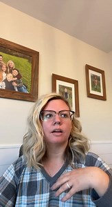 Top of the morning I hope everybody’s having a fabulous day today. The sun is out and so are my fat rolls￼￼! Today’s gonna be a great day I know this because there’s potential Christmas decorating in my near future 🎄￼ I came across an old video this morning of me given the business to all the people who like to judge on social media and it gave me a good laugh. Although I was very sassy back then all of my feelings still stand true today. Be someone’s light today ❤️ ￼￼ ￼￼ Have a fabulous day fr