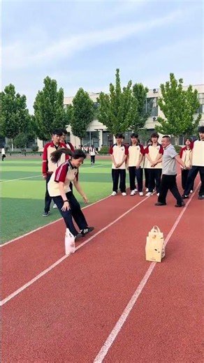 The sun is very warm and the battery is abundant. The happiest time is the carefree time with st