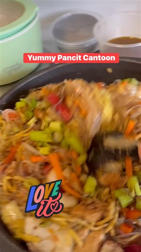 1.7K views · 9 comments | #philippinenoodles#yummylunch#lutongpinoy#mealideas#fbreels#highlights@everyone | Fe Martin | Facebook