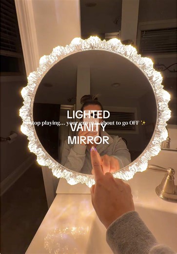 STOP just imagine your grwm with this lighted vanity mirror 🪞 ✨ it’s sooooo pretty — love the crystal look #vanity #vanitymirror #grwm #makeuproutines #lightedmirror