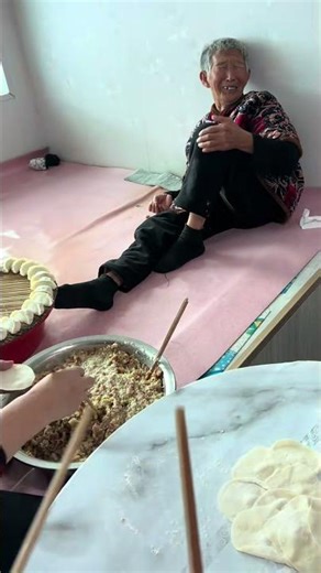 Dough “snake” prank during dumpling making in Liaoning, China