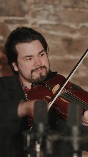 Live session video of “Brighton Beach” is available now! “Brighton Beach” is from our upcoming album, Step Lightly, coming this summer Full video is available now on our YouTube channel. Keep an eye out for the second live session video coming this Friday 🤖 🎥 Mitch Fillion (Southern Souls) #wrecklessharbour #livesession #indiefolk #acousticfolk #indiebluegrass #fiddle #clawhammerbanjo