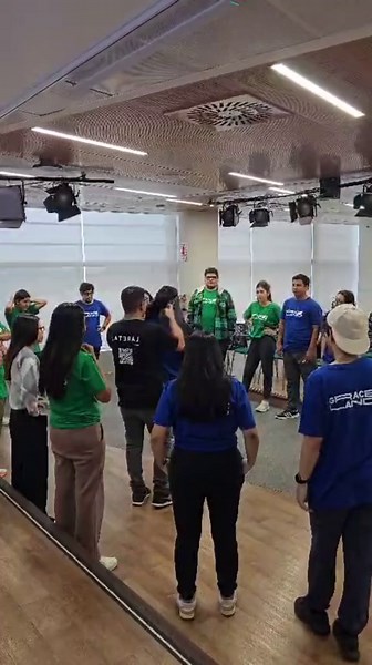 Dinámica ATRAPADOS: Rompiendo el hielo en equipo con juegos dinámicos y divertidos