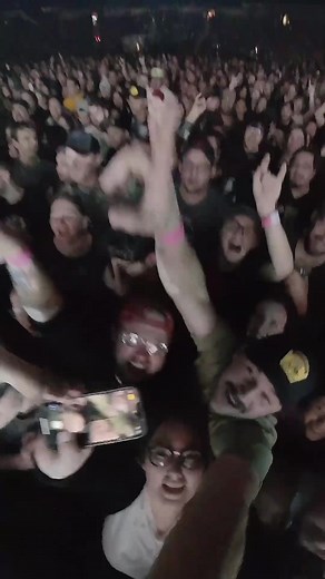 EDMONTON, hope that you can come out and play tonight at Rogers Place! #Edmonton #AB #RogersPlace #EdmontonOilers #EdmOilKing #IceDistrict #livenation #NHL #hockey #icehockey #Canada #🇨🇦 #LTBTR #TheOffspring #Offspring #SimplePlan #tour #fyp #livemusic #conncert #liveconcert #arena #EdmontonAB #preshow #cold #snow #punk #poppunk