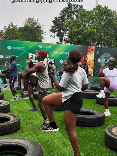 Training In Group Keeps You Motivated 💪🏽 #charlies_gym_dancestudio #charlies_workout_session #Fitness #gym