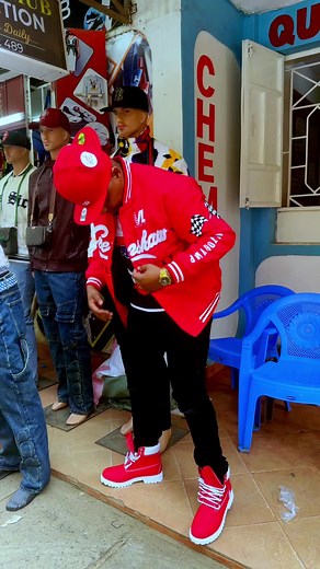 Fashion-hub collections on TikTok