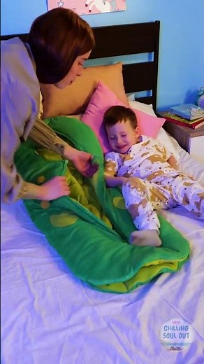 Blanket Adventure: A Smart Way to Organize Cozy Chaos! 😂