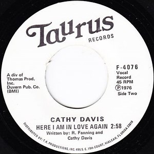 Cathy Davis - There Must Be Something