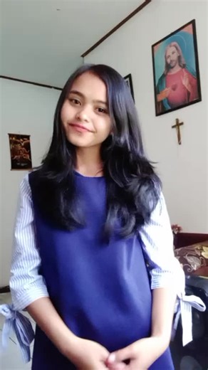 Hand Gestures Explained: Significance and Meanings