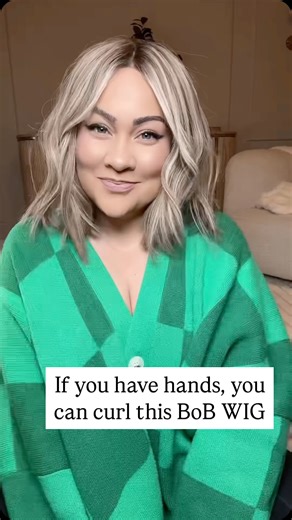 UniWigs • Wigs, and more 😘 on Instagram: "Give your bob some personality 😍✨ One direction curl, brush it out, voila — cute & flirty! Comment your fave curl vibe below 💬💖Click the link to grab the wig & try it yourself!🔥 Wig:Amelie Link in bio💕search “HL2517” on UniWigs.com 👩‍🦱—UniWigs.com—👩‍🦱 #curlstutorial #bobwig #wigstylingtutorial #humanhairwig #UniWigs"
