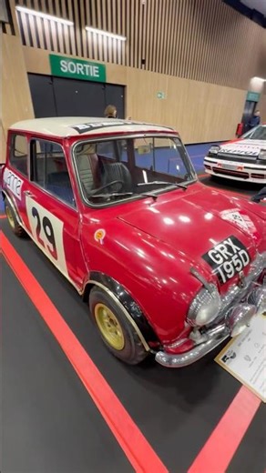 MINI Cooper 5-Door Looks So Fun 🚗✨ #MINICooper #Shorts