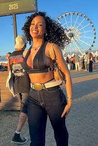 nomnomnommmm #coachella | Kristy Sarah