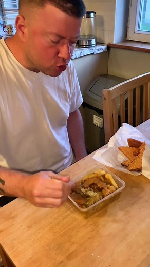 Lemon Tree Chinese Takeaway Review: A Spicy Chicken Curry Delight