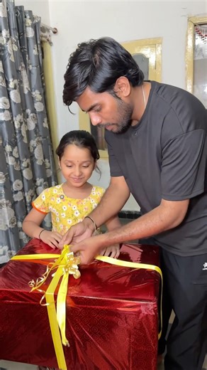 Surprise gift 🎁 Open 😳Lastlo😱#shorts #surprise #gift #charanspy #viral #trending