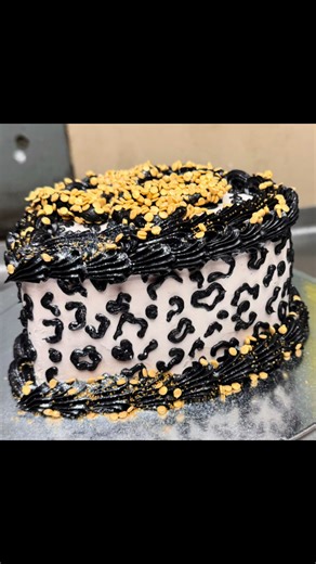 Decorative Hand-Piped Leopard Print Heart Cake