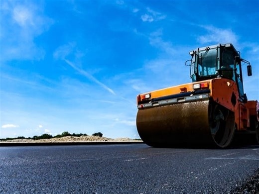 60,000 Lb Loader Crashes In Milford, Caught On Video