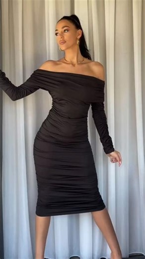 the perfect 🥀 our Ruched Midi Dress 🖤 #fashion #model #beauty #style #outfit #shorts