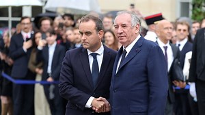 Le nouveau premier ministre Sébastien Lecornu promet « des ruptures sur le fond » et « pas que sur la forme »