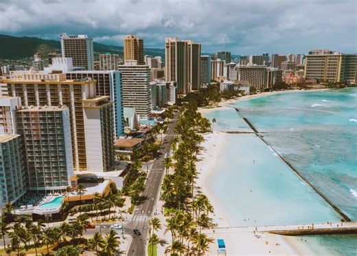 10 Famous Singers from Hawaii - Singersroom.com