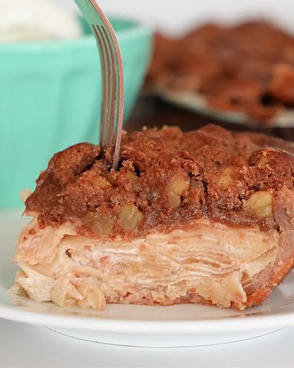 BEST APPLE PIE IN NEW YORK! Little Pie Company now ships its legendary Sour Cream Apple Walnut Pie nationwide on Goldbelly! | Goldbelly