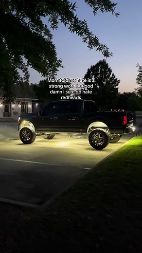 I only approve of two red heads, @lb7gibbay @Peyton Finkle