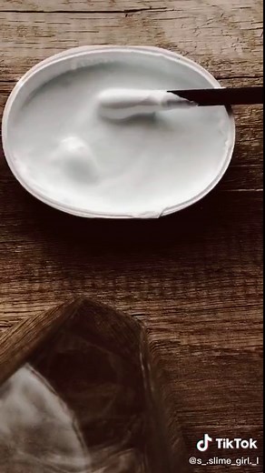 Fluffy slime dla początkujących - prosty przepis