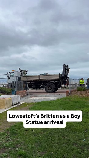 After five years’ planning and fundraising Lowestoft’s Britten as a Boy statue has been delivered and the finishing touches are being made before the grand unveiling by SIR JOHN RUTTER on MONDAY 10 NOVEMBER at 2PM #britten #johnrutter #lowestoft #sculpture #bronze #suffolk | Zeb Soanes