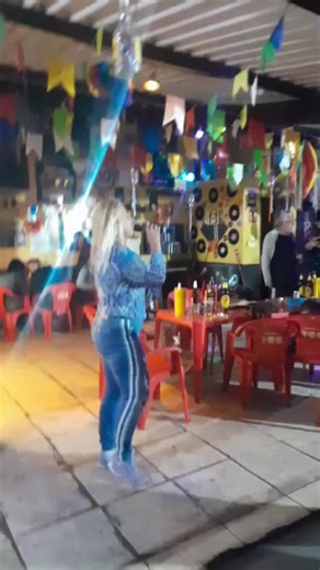 Os vídeos de Claudia Caporalli (@claudiacaporalli) com original sound - Claudia Caporalli