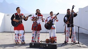 102K views · 1.8K reactions | Mis amigos les dejamos una cancioncita...