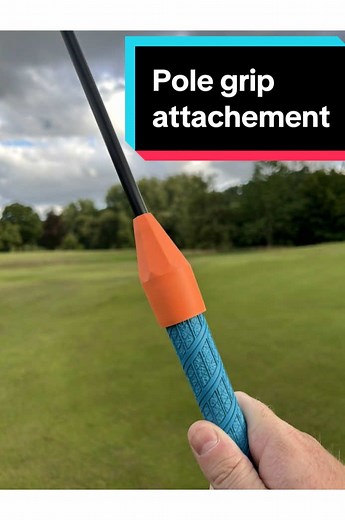 Pole Grip Training Aid for Perfecting Golf Chipping