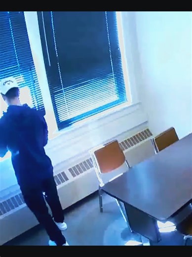 When Criminals Outsmart the Police: A Humorous Take