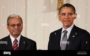 President Barack Obama, right, presents the National Medal of Technology and Innovation to Rakesh Agrawal, left, from Purdue Univ., during a ceremony in the East Room of the White House in Washington, Friday, Oct., 21, 2011. (AP Photo/Pablo Martinez Monsivais Stock Photo - Alamy