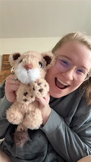 Kendall | KP Crochet Creations on Instagram: "I posted this on my stories yesterday but I feel like it needs a permanent spot on my profile because I am still so surprised I was able to crochet with faux fur yarn!! Shoutout to all my friends who offered advice and support! Specifically @nocturnecat.crochet, @thecrochetcarpenter, and @knottedkat!! I used @knottedkat’s Faux Paw yarn and it’s so amazing to work with. Highly recommend if you are looking for a good single stranded faux fur yarn! Patt