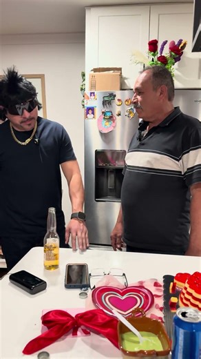 No a we Plica mi compi de cual me hablaba