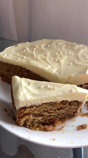 Porkkanakakkua🥕🍰 #fyp #baking #carrotcake #porkkanakakku #leivonta #ttsuomi