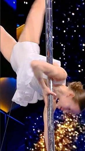 INCREDIBLE upside down splits! 💪