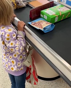 This girl spent her first earnings on treats for her dog 🦴🥺 | Lessons Learned In Life