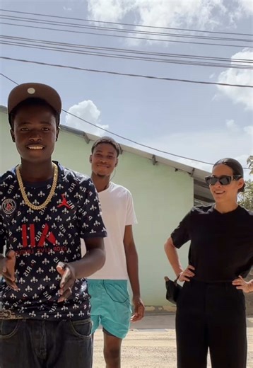 Heartwarming Dance with Talented Deaf Kids