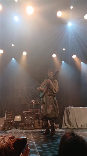 Yaelokre concert Amsterdam 2026 — fan videos and highlights