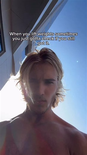 Baby on Instagram: "Functional strength is the true reward- don’t compromise it for more mass trust #gym#fitness#weightlifting#calisthenics"