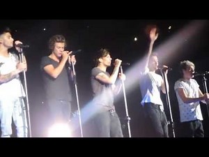 Last First Kiss - One Direction (Live in Denver)