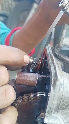 adjust the valve loosely so that the engine is not noisy #tips #tricks #tutorial