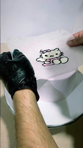 Cute Cartoon Cake Transfer 🩷✨ | Super Easy Cake Decorating Idea 🎂 #shorts