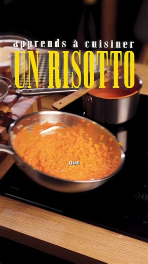 Tu te fais des risotto à la maison ? Je t'explique comment réussir ta cuisson de risotto pour le faire comme il se doit! Pour le riz il te faudra du canaroli ou arborio riche en amidon pour un résultat bien cremoso ! Pour 1kg de risotto prévois loignon ou 2 échalotes et au minimum 1,5l de liquide. Et si tu sais pas quantifier, pour un plat il faut a peu près 90g de riz par personne. Et à la fin penser à mettre soit une crème de légume ou alors du beurre directement pour monter le risotto #risott