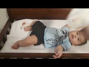 How to change a baby's diaper